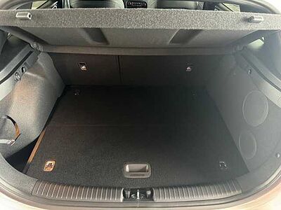 Kia Ceed 1.5T DCT7 GTL TEC LEDER GD 18Z