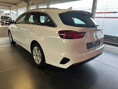 Kia CEED SW 1.5 T-GDI DCT7 Vision NAV Komfort