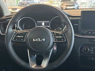 Kia CEED SW 1.5 T-GDI DCT7 Vision NAV Komfort