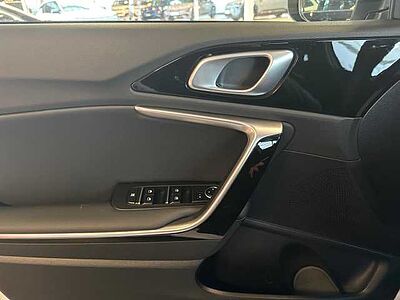 Kia CEED SW 1.5 T-GDI DCT7 Vision NAV Komfort