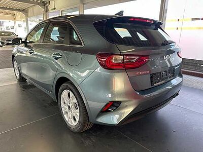 Kia CEED 1.5T DCT7 Vision NAV KOMFORT