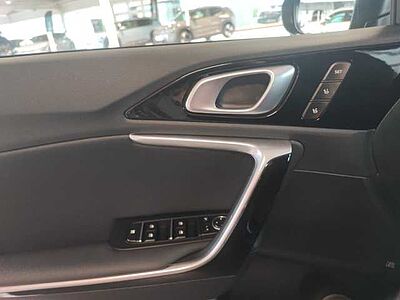 Kia CEED 1.5 T-GDI DCT7 Platinum GD