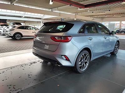 Kia CEED 1.5T 140 DCT7 Spirit TEC LEDER