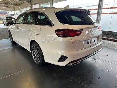 Kia CEED SW 1.5T DCT7 GTL TEC LEDER GD 18Z