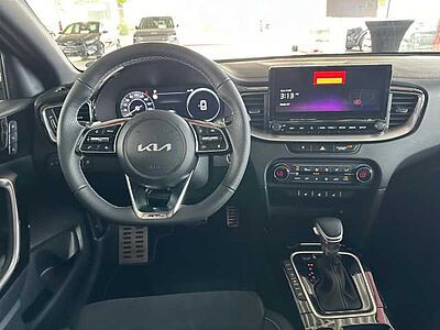 Kia CEED 1.5T DCT7 GTL TEC LEDER 18Z