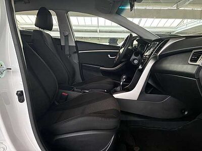 Hyundai i30 1.4 Classic blue