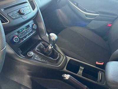Ford Focus 1.5 EcoBoost ST-Line Bi-Xenon Navi