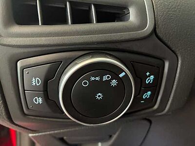 Ford Focus 1.5 EcoBoost ST-Line Bi-Xenon Navi