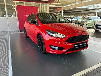 Ford Focus 1.5 EcoBoost ST-Line Bi-Xenon Navi