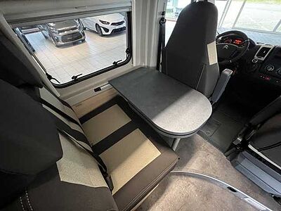 Roadcar R601 Mega Chassis 16 Zoll Isofix*sofort*