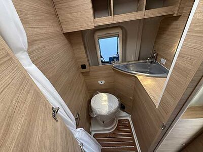 Roadcar R 601 Mega Chassis 16 Zoll Isofix*sofort*