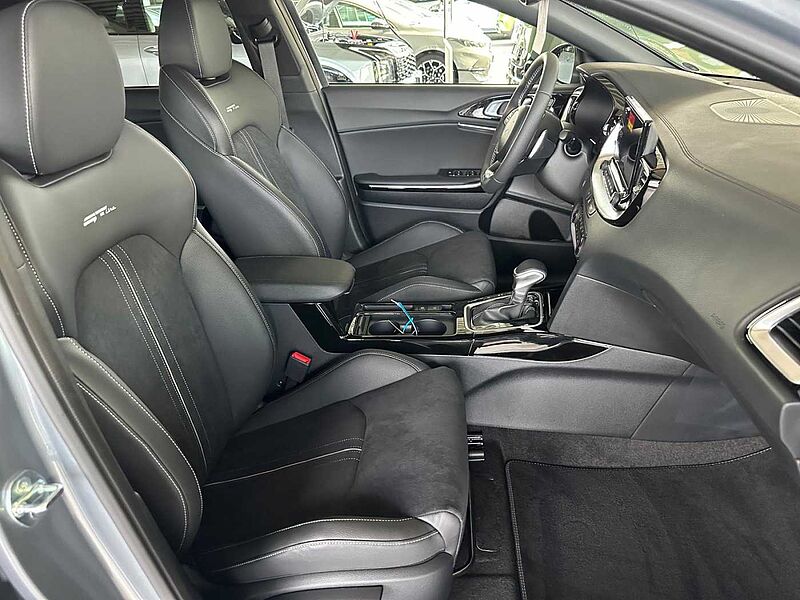 Kia CEED 1.5T DCT7 GTL TEC LEDER 18Z