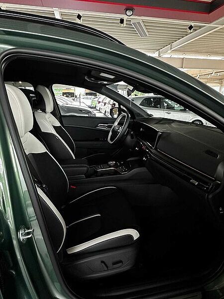 Kia SPORTAGE 1.6T PE AWD DCT GTL GD DRI SOUND